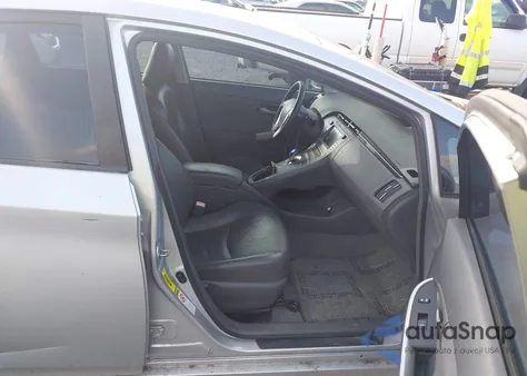 2011 Toyota Prius Three z USA, uszkodzony, nr VIN JTDKN3DU1B0280975